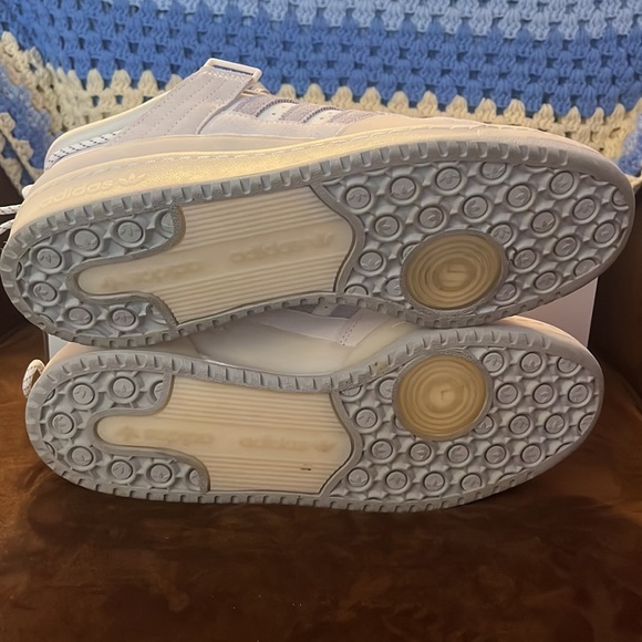 Bad Bunny x Adidas Forum Low “Last Forum” - Picture 5 of 6